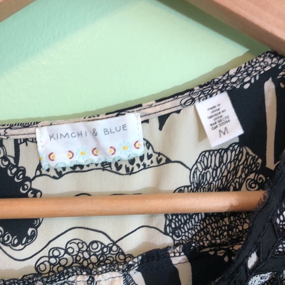 Urban Outfitters/ Kimchi & Blue Cream and Black Silk Blouse Size M - Picture 11 of 13